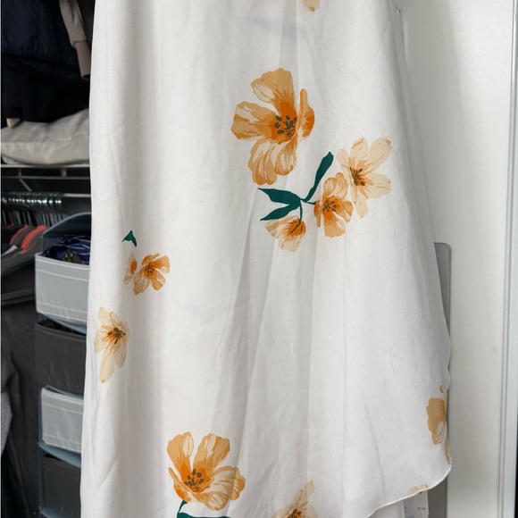 Aritzia Wilfred White Floral “Eleta” Wrap Skirt - Picture 3 of 4